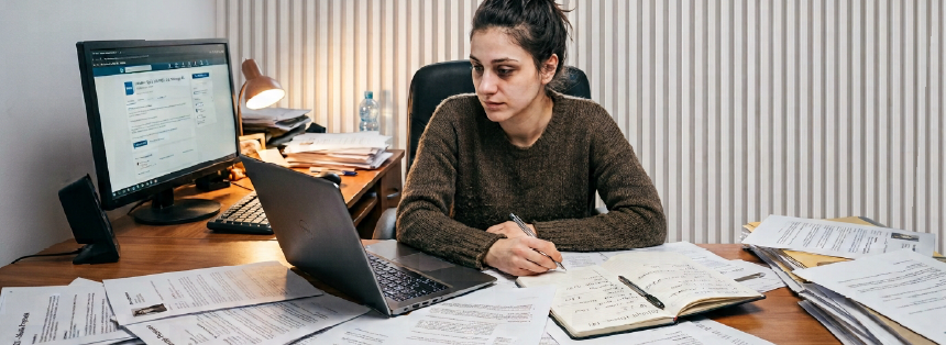 How to Stop Drowning in Resumes and Get Hired in 2026